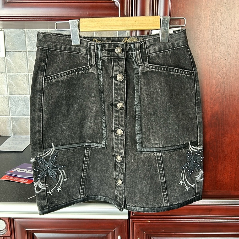 DESIGUAL black wash denim skirt size 28 (US8) - Picture 8 of 15